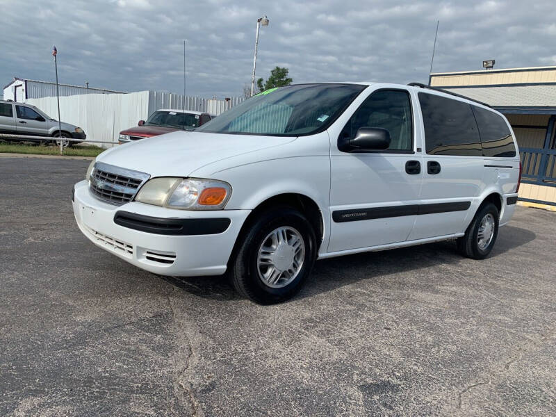 2004 Chevrolet Venture for sale at AJOULY AUTO SALES in Moore OK