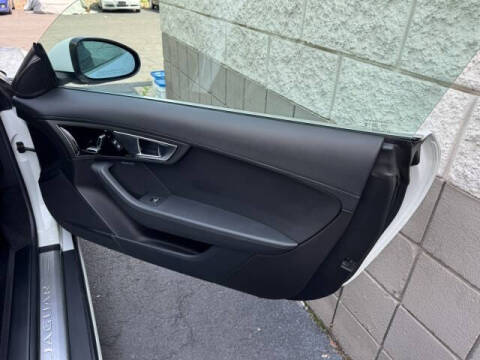 2017 Jaguar F-TYPE Premium