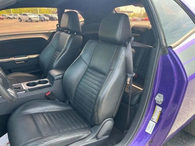 2013 Dodge Challenger 16