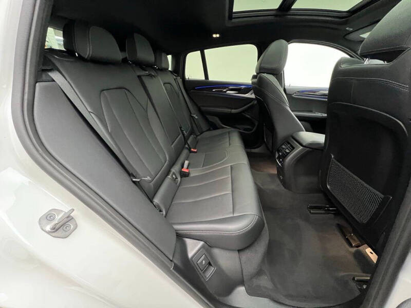 2024 BMW X4 xDrive30i