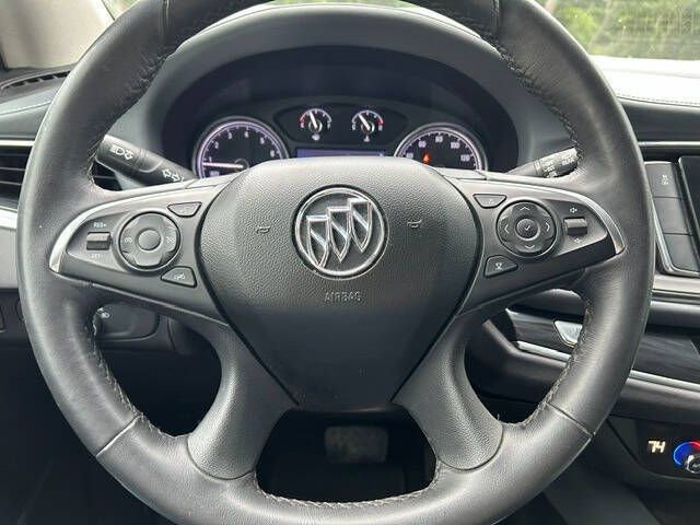 2021 Buick Enclave Essence