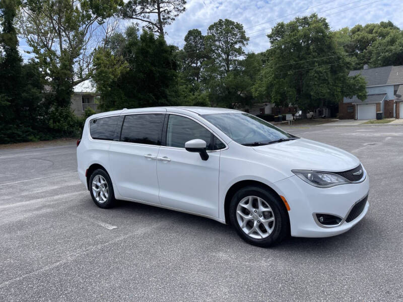 2017 Chrysler Pacifica Touring Plus