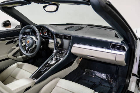 2017 Porsche 911 Carrera