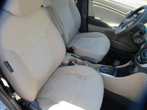 2013 Hyundai Accent GLS