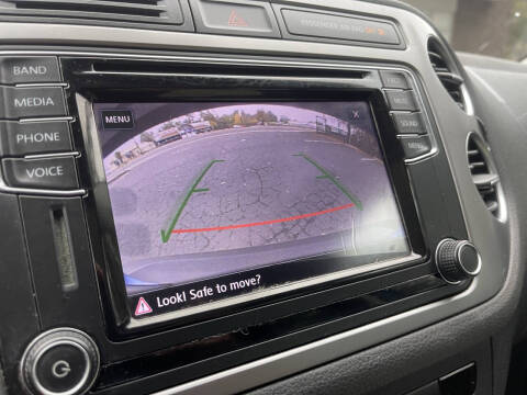 2017 Volkswagen Tiguan 2.0T Wolfsburg Edition