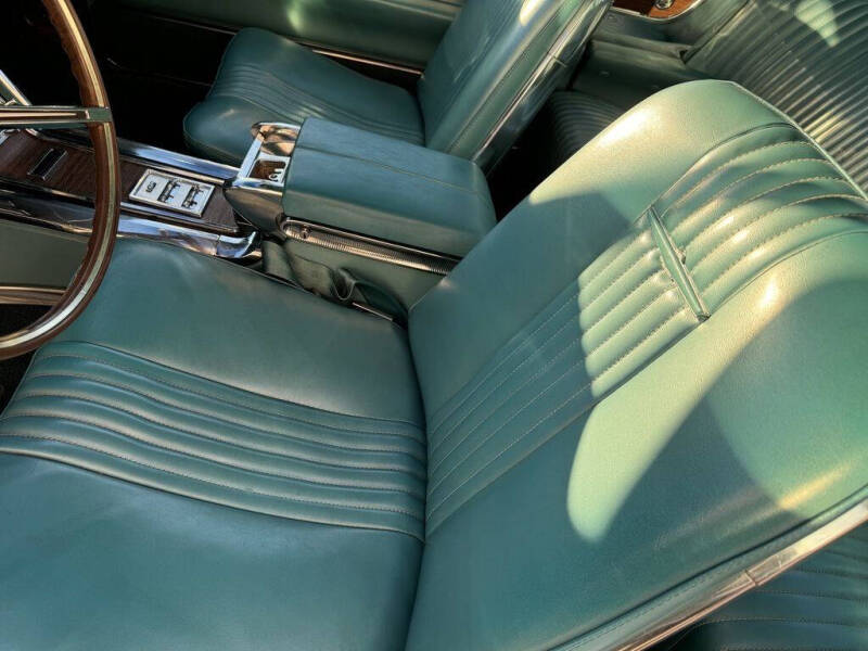 1965 Ford Thunderbird