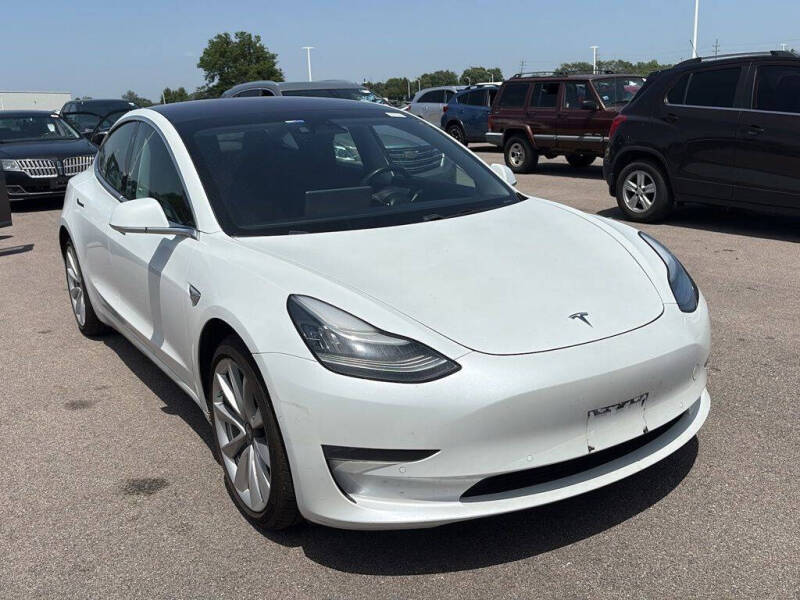 2019 Tesla Model 3 Mid Range