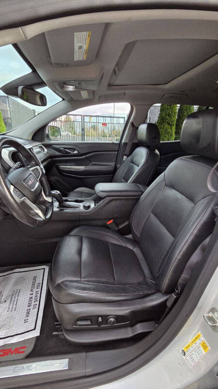 2017 GMC Acadia SLT-2