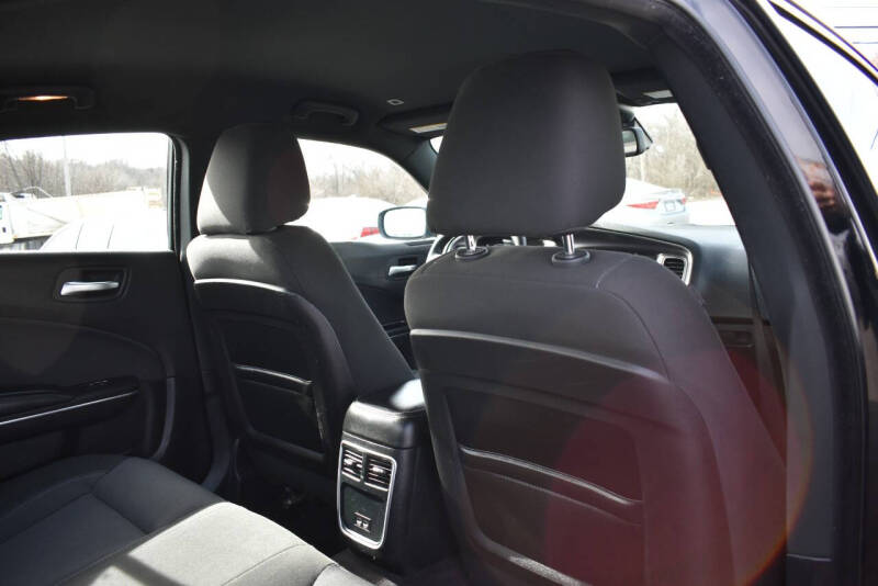 2017 Dodge Charger SE