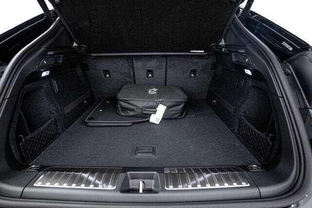 2025 Porsche Macan 4 Electric