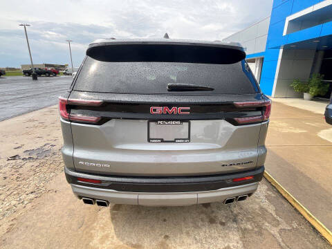 2025 GMC Acadia Elevation