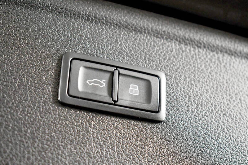 2022 Audi Q5 quattro S line Prem Plus 45 TFSI