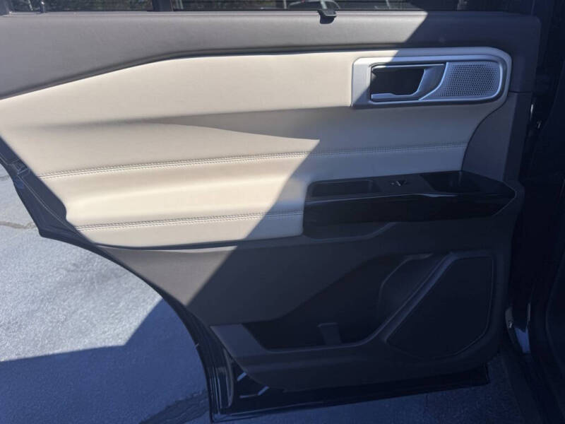 2023 Ford Explorer Platinum