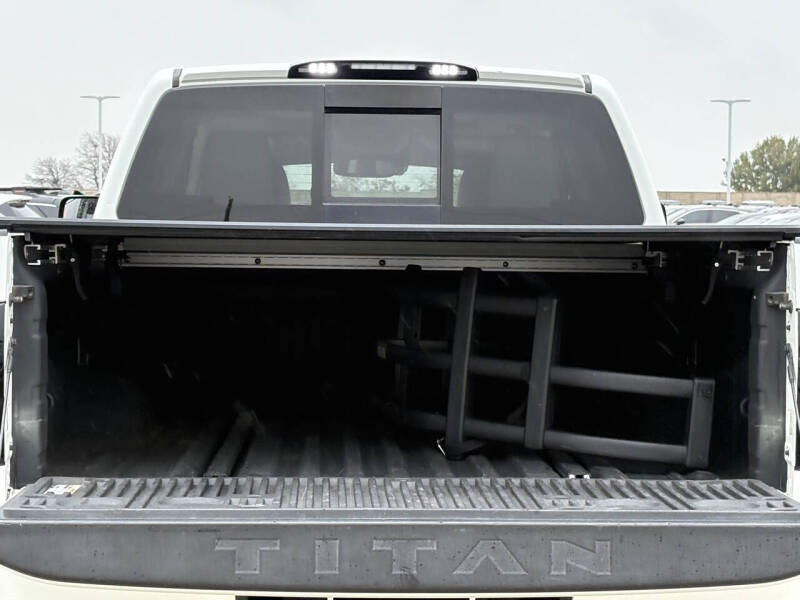 2020 Nissan Titan SL