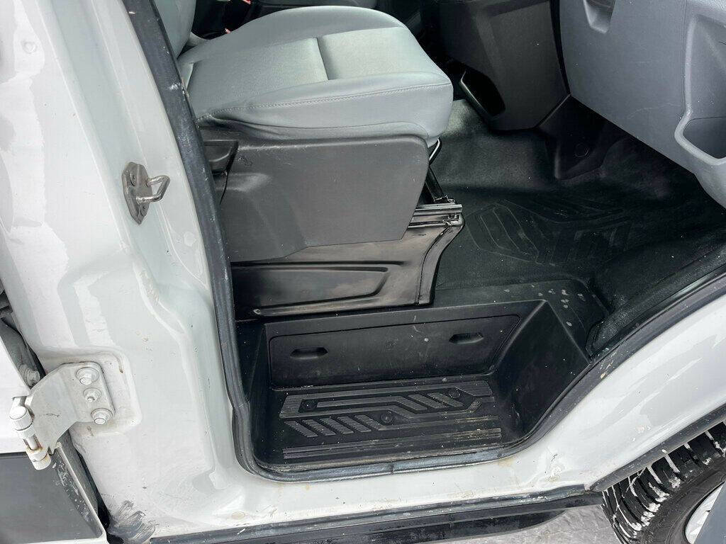 2017 Ford Transit 16