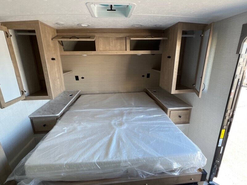 2025 Palomino Solaire