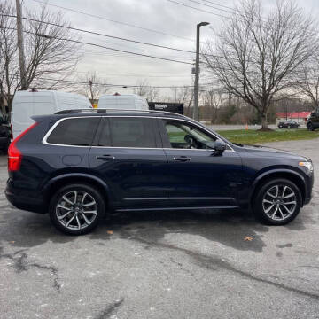 2019 Volvo XC90 T6 Momentum