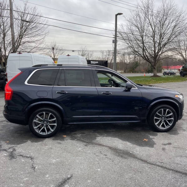 2019 Volvo XC90 T6 Momentum