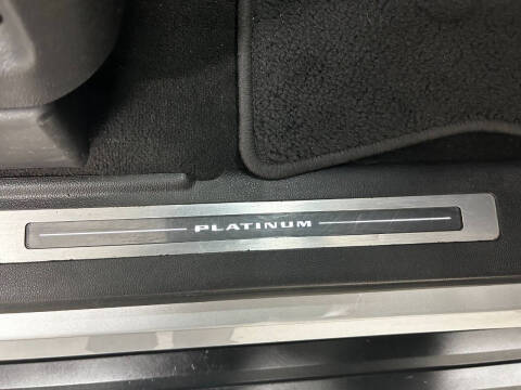 2017 Cadillac Escalade ESV Platinum