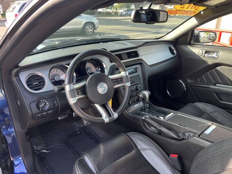 2012 Ford Mustang V6 Premium