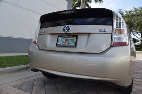 2010 Toyota Prius III