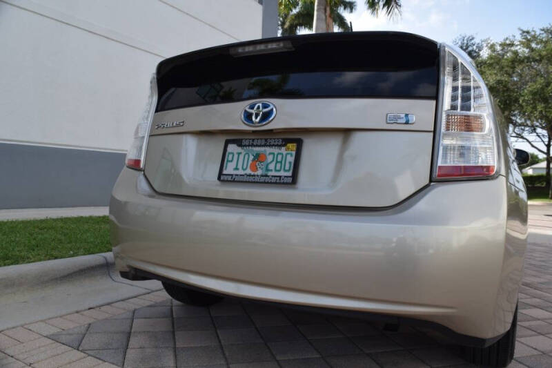 2010 Toyota Prius III