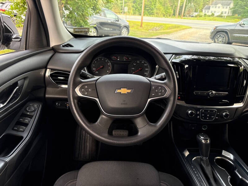 2020 Chevrolet Traverse LS's photo