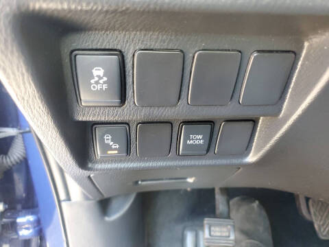 2020 Nissan Pathfinder SV