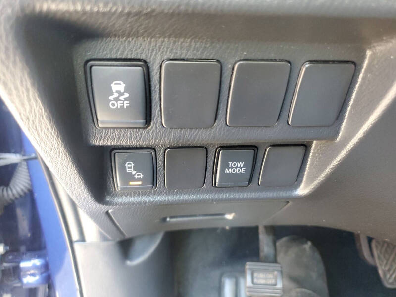 2020 Nissan Pathfinder SV