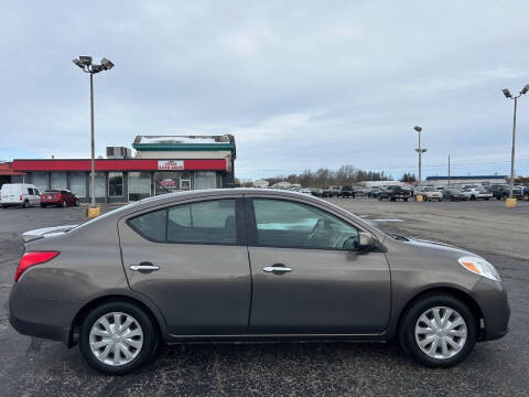 2014 Nissan Versa 1.6 S