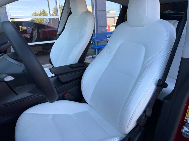2025 Tesla Model Y Long Range