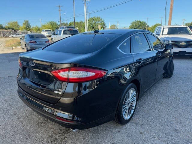 2014 Ford Fusion SE