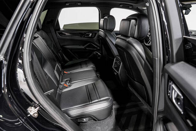 2022 Porsche Cayenne S