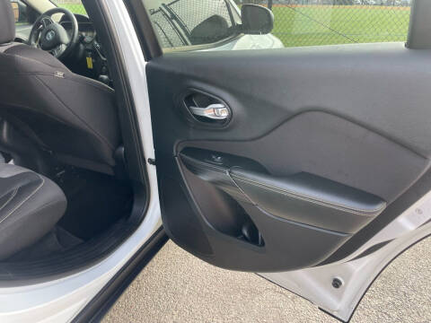 2014 Jeep Cherokee Sport