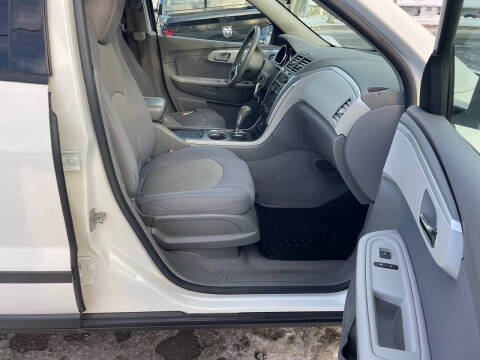 2011 Chevrolet Traverse LS