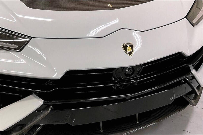 2024 Lamborghini Urus Performante