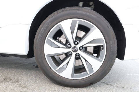 2024 Audi Q8 e-tron quattro Premium Plus