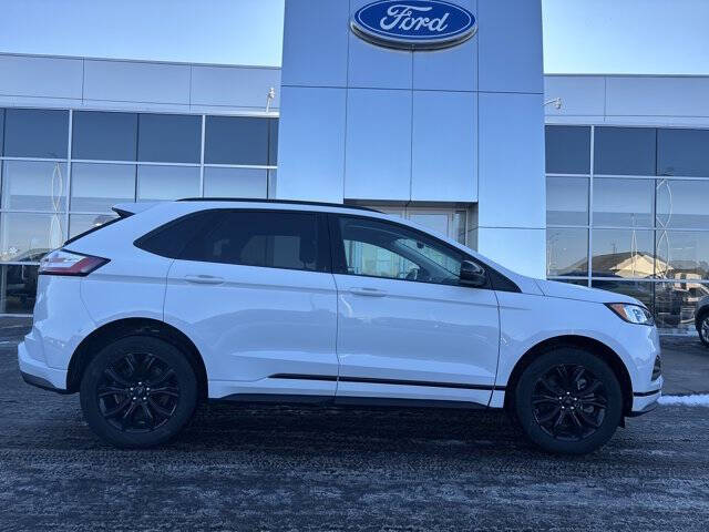 2023 Ford Edge SE