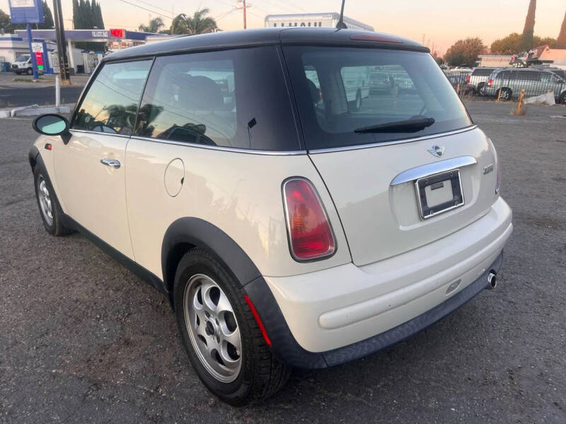 2004 MINI Cooper