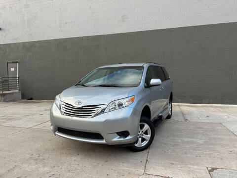 2015 Toyota Sienna LE Mobility 7-Passenger