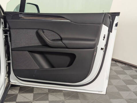 2023 Tesla Model X Standard Range