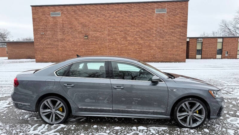 2017 Volkswagen Passat 1.8T R-Line