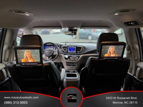 2017 Chrysler Pacifica Touring-L Plus