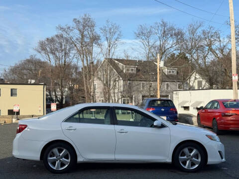 2013 Toyota Camry Hybrid
