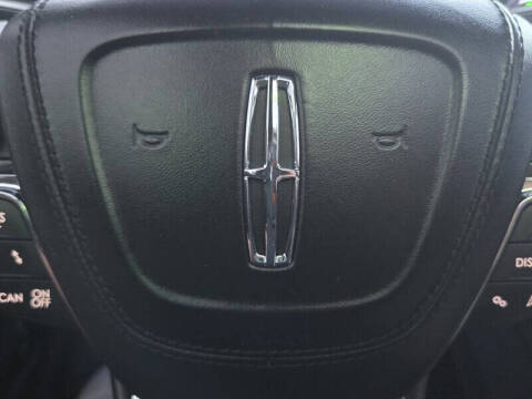 2019 Lincoln Continental Select