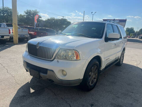 2003 Lincoln Navigator for sale at Friendly Auto Sales in Pasadena TX