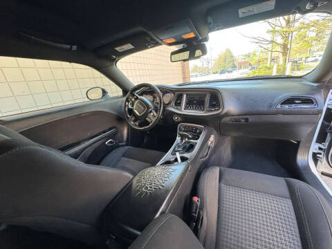 2020 Dodge Challenger SXT