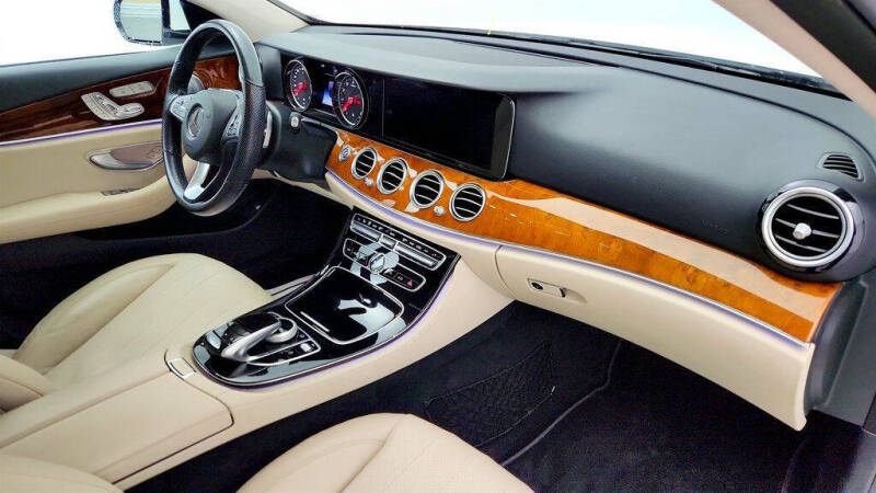 2017 Mercedes-Benz E-Class E 300 4MATIC