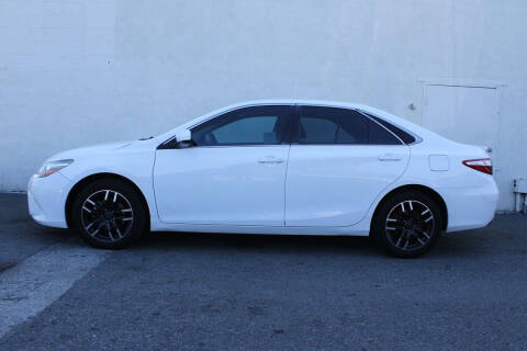 2017 Toyota Camry SE