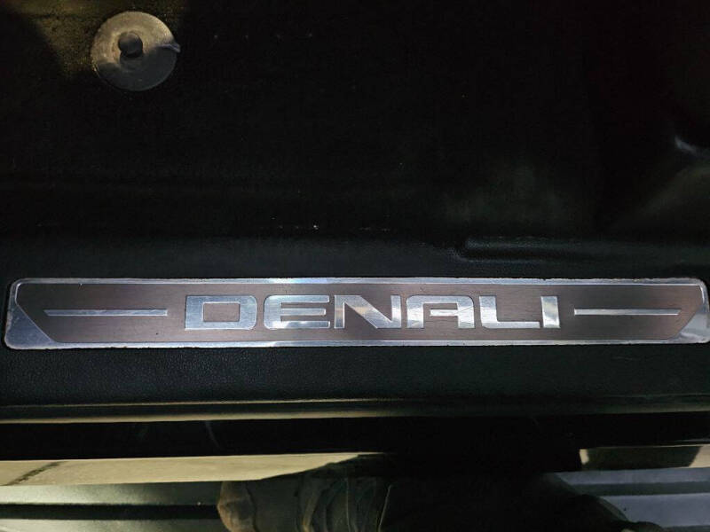 2017 GMC Yukon Denali